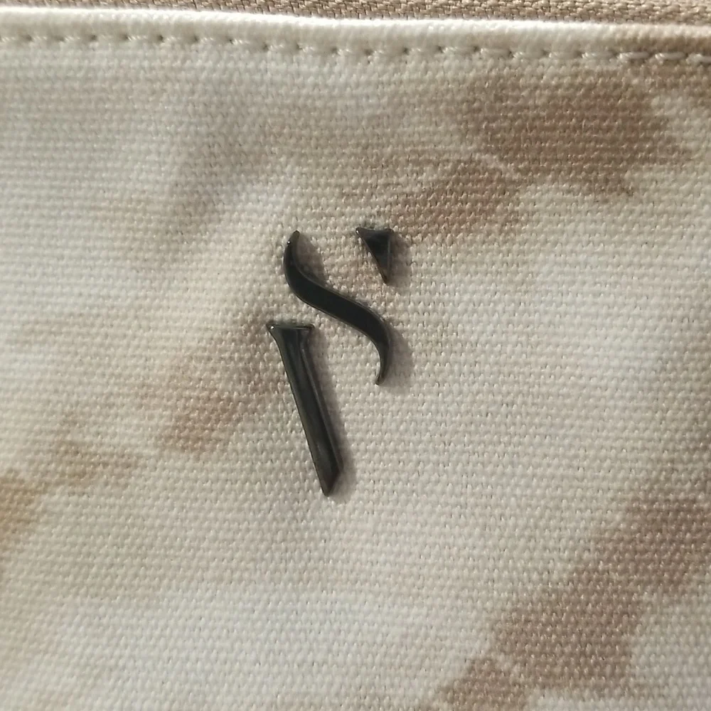 Vera Wang Satchel Purse - Picture 7 of 16
